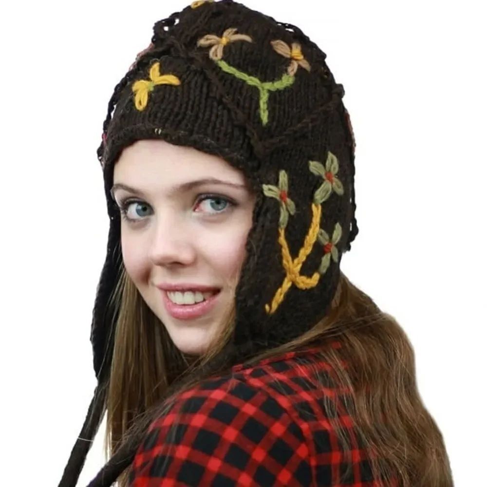 Handcrafted by Napalis artisans Chullo Knit Nepal Wool Hat, Green Flowers w/ties